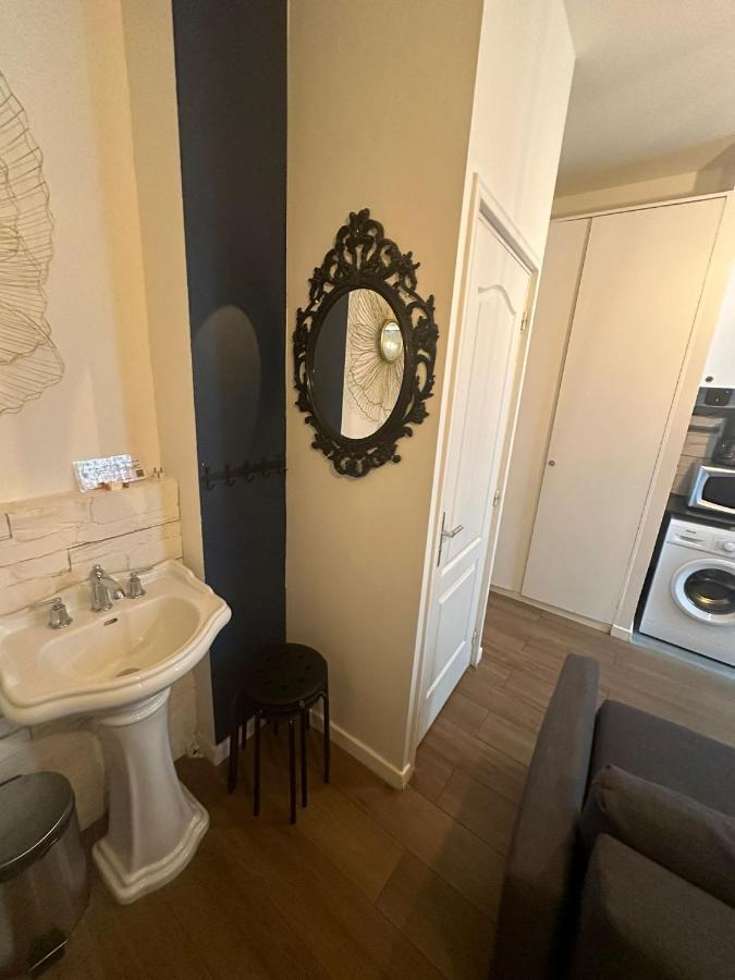 Super Location Meets Charming Studio -Ecole Militaries Champ De Mars - 7Th Arrondisment Apartment Paris Luaran gambar